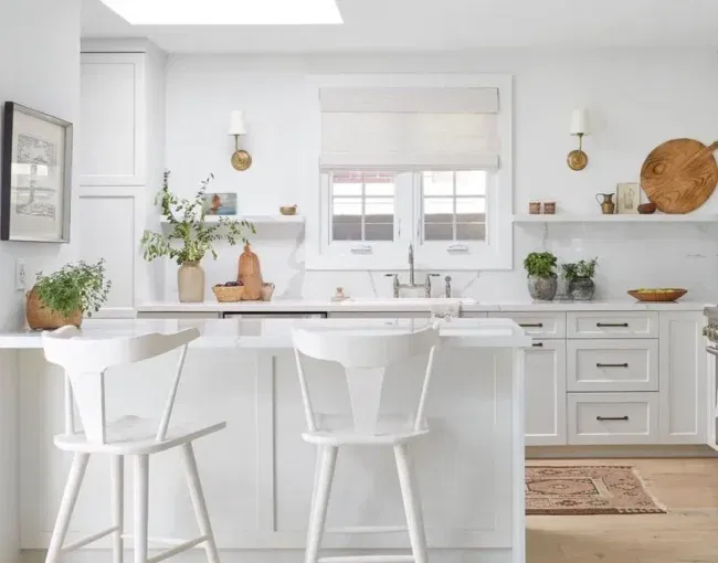 Timeless Kitchen Designs with White Cabinets